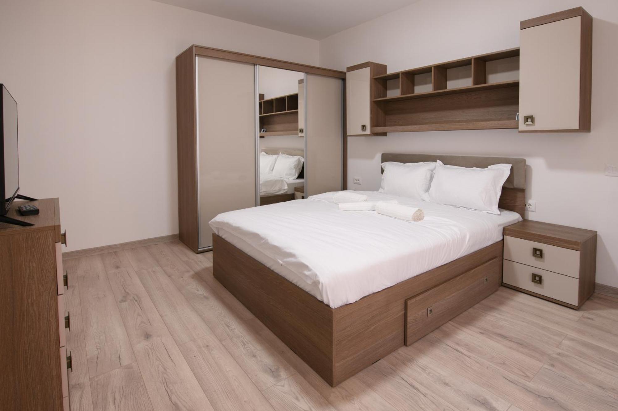 Smart Living Plaza Apartment Bucharest Exterior photo