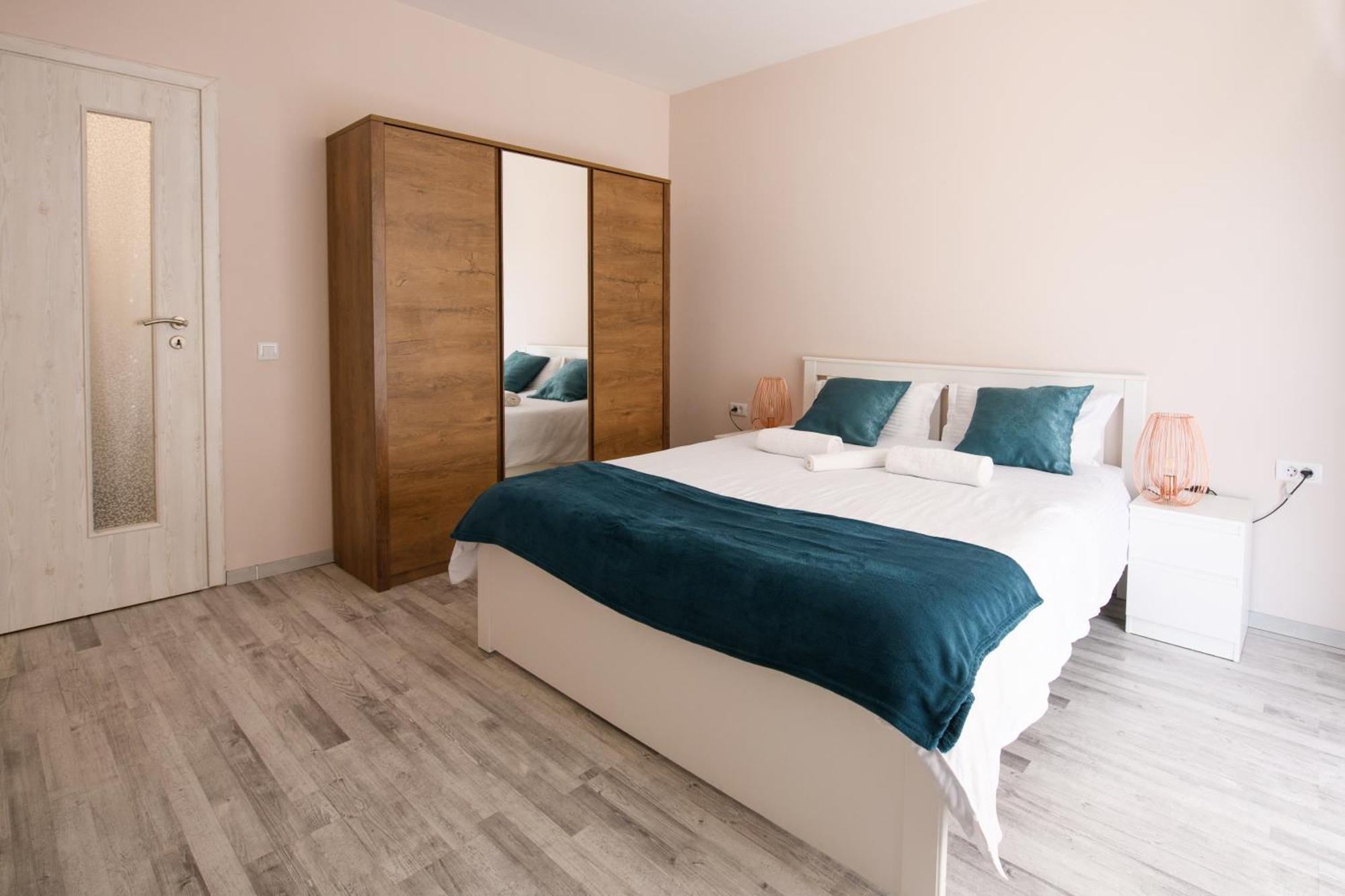 Smart Living Plaza Apartment Bucharest Exterior photo